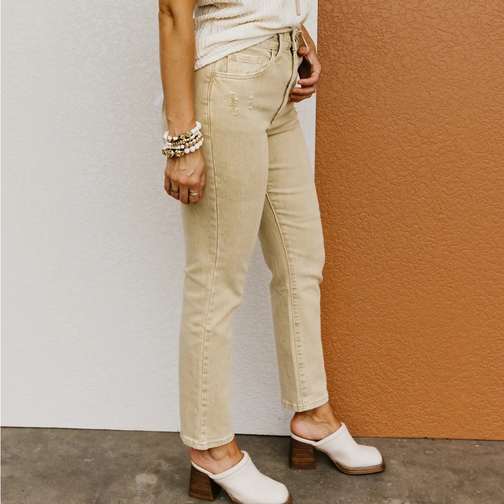 Vervet Denim | The Erika High Rise Mom Jean | Size 28